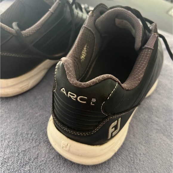 FootJoy ARC SL Spikeless Golf Shoes | Size 10 - Picture 2 of 5